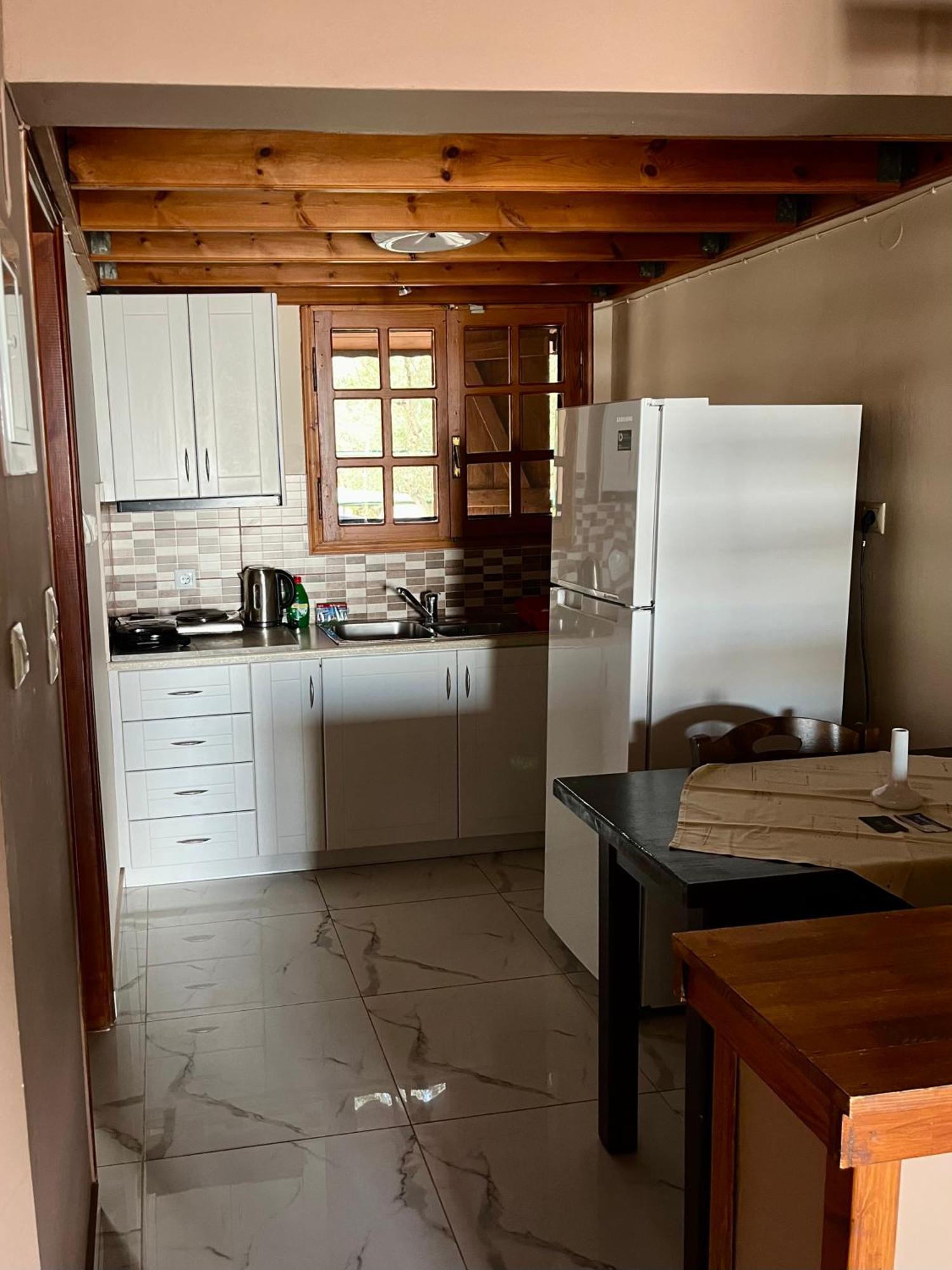 Studios Resbithas Gythio Extérieur photo